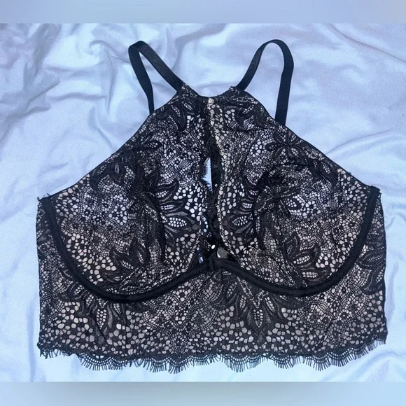 BRAND NEW Victoria's Secret Black Lace Halter Bralette - Picture 1 of 6